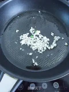 Make Shrimp with garlic and vermicelli step 8