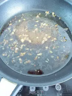 Make Shrimp with garlic and vermicelli step 10