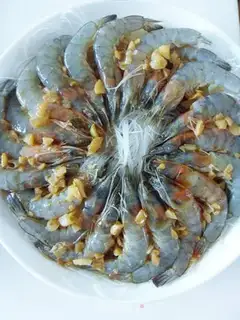 Make Shrimp with garlic and vermicelli step 11