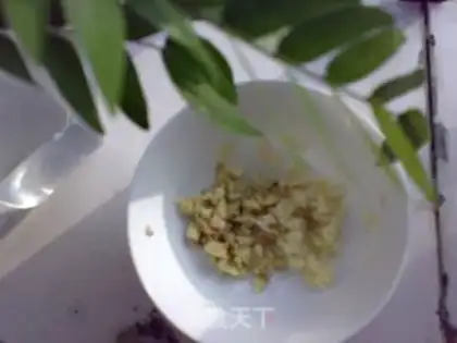 Make Fried Black Chicken in Sauce step 2