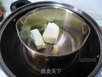 Make Mulberry mousse cake step 2