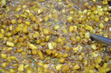 Make Diced eggplant meat sauce noodles stewed step 7