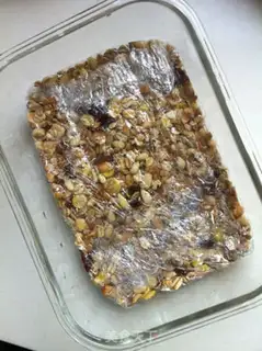 Make Nuts and cereals pie step 8