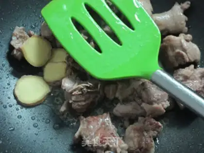 Make Braised duck with pineapple step 5