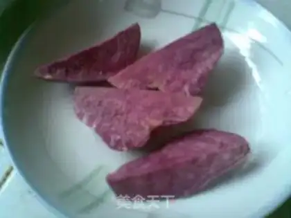 Make Purple sweet potato glutinous rice balls step 1