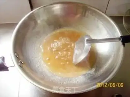Make Sweet and sour Jingui Hangju Fish step 6