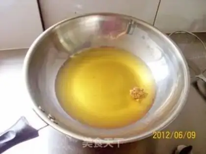 Make Sweet and sour Jingui Hangju Fish step 7