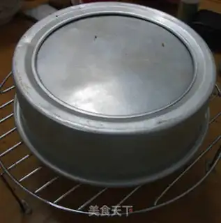 Make Hurricane cake step 12