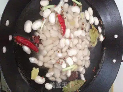 Make Spiced white kidney beans step 3