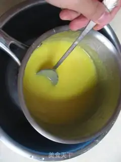 Make egg yolk cream paste step 6