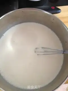 Make stir-fried milk with bamboo fungus step 1