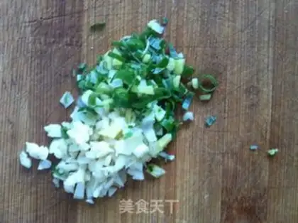 Make Minced pork, olive, green beans step 1