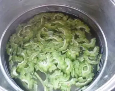 Make Cold balsam pear step 3