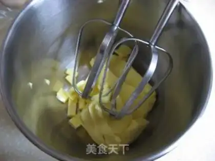Make egg yolk cream paste step 7