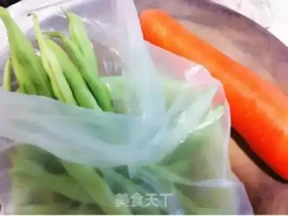 Make Stewed green beans with carrot step 0