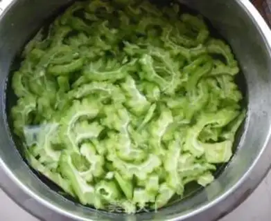 Make Cold balsam pear step 4