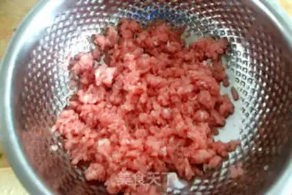 Make Northeast Chinese cabbage dumplings step 3