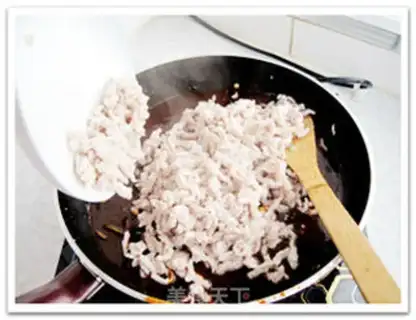 Make Shredded pork in Beijing sauce step 8