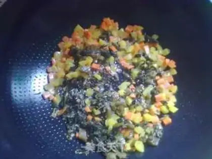 Make Fried rice with cabbage sauce and radish step 2