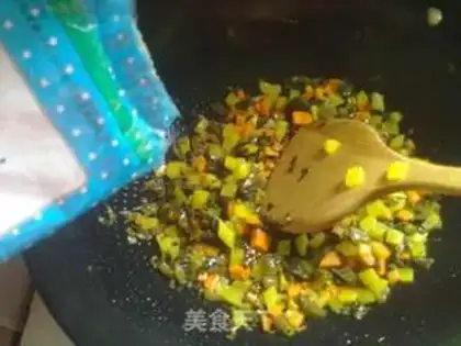 Make Fried rice with cabbage sauce and radish step 3