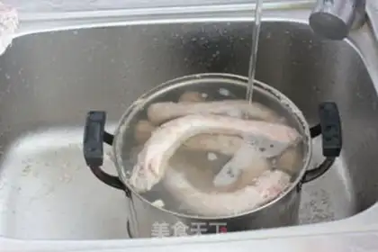 Make Spicy duck neck step 11