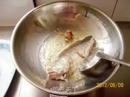 Make Roasted perch with shallots and mushrooms step 4