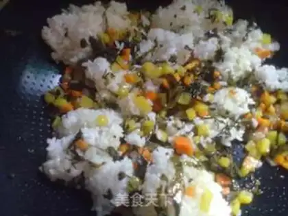 Make Fried rice with cabbage sauce and radish step 6