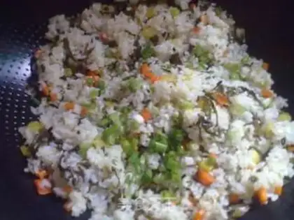 Make Fried rice with cabbage sauce and radish step 8