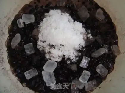 Make Black bean sweet date rice dumplings step 6