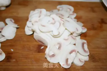 Make Sichuan-style bangbang chicken step 1
