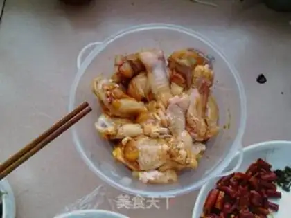Make Spicy Maotai-flavored chicken legs step 3