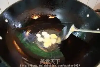 Make Braised fins with spicy potatoes step 4