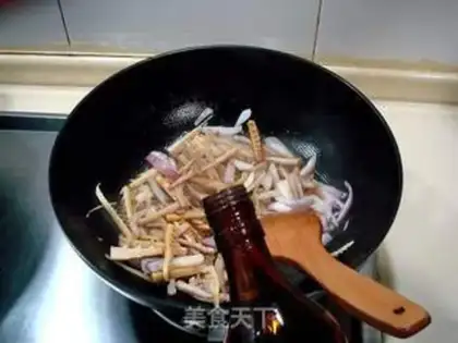 Make stir-fried buckwheat fish step 10
