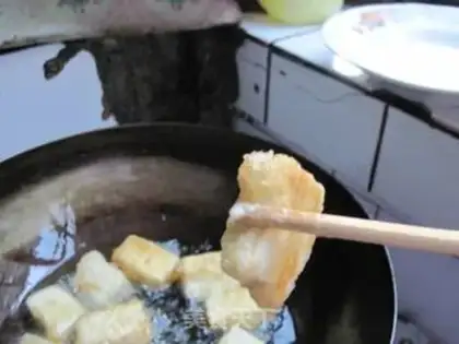 Make Maotai-flavored tofu with sauce step 6