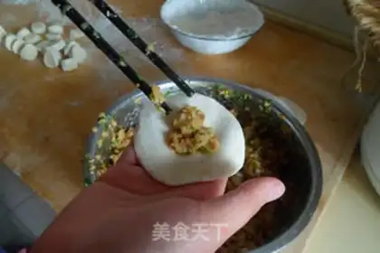 Make Northeast Chinese cabbage dumplings step 23