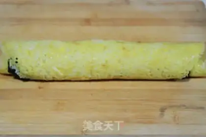 Make Egg skin perch roll step 6