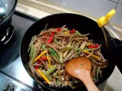 Make stir-fried buckwheat fish step 13