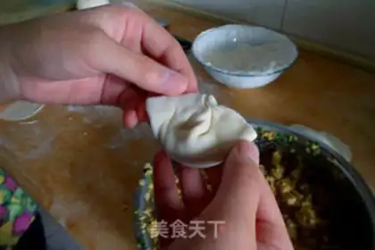 Make Northeast Chinese cabbage dumplings step 26