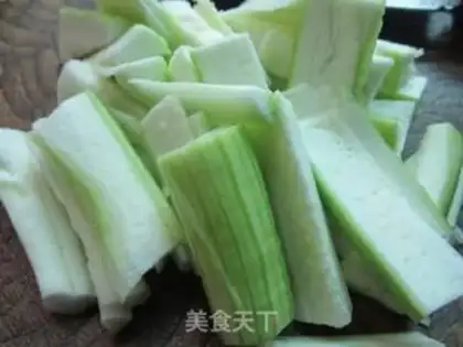 Make loofah soup step 1