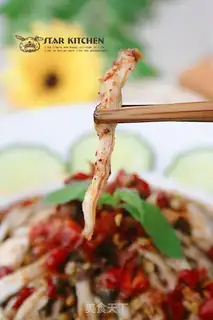 Make Sichuan-style bangbang chicken step 11