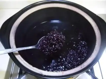 Make Black rice and coconut milk popsicles step 1