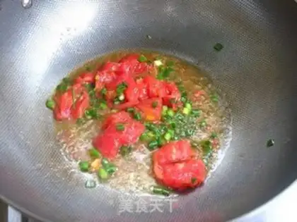 Make tomato and egg soup step 1