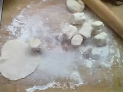 Make Fresh meat dumplings step 3