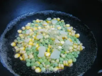 Make curry macaroni step 0