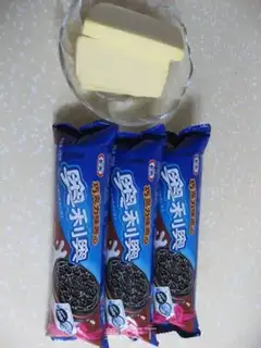 Make Black Forest Cheesecake step 1
