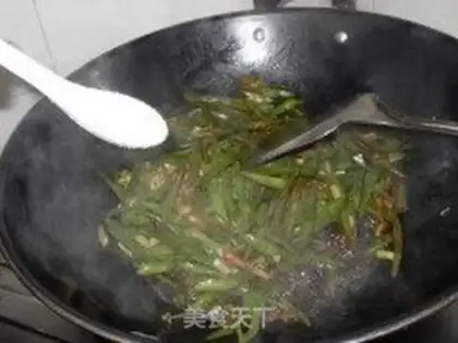 Make stir-fried green beans step 6