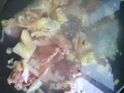 Make Stewed chicken soup with corn and lettuce step 0