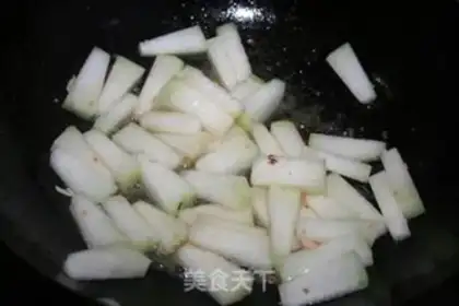 Make Shrimp and winter melon strips step 3