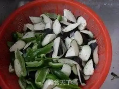 Make braised eggplant in oil step 0