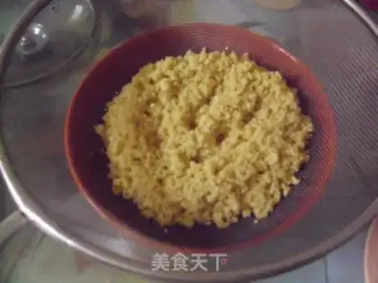 Make Red dates coarse grain steamed buns step 3